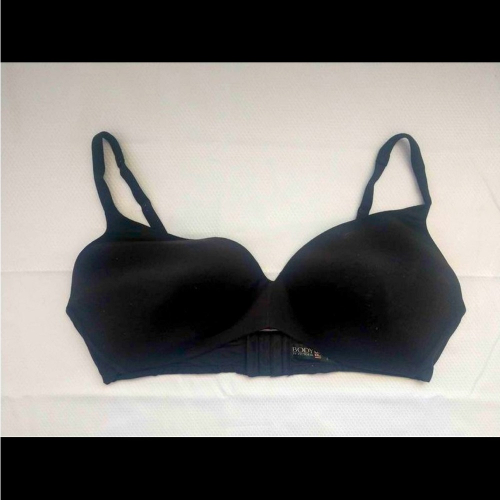 Ladies 40D Body By Victoria black IPEX Wireless bra, lightly padded Euc